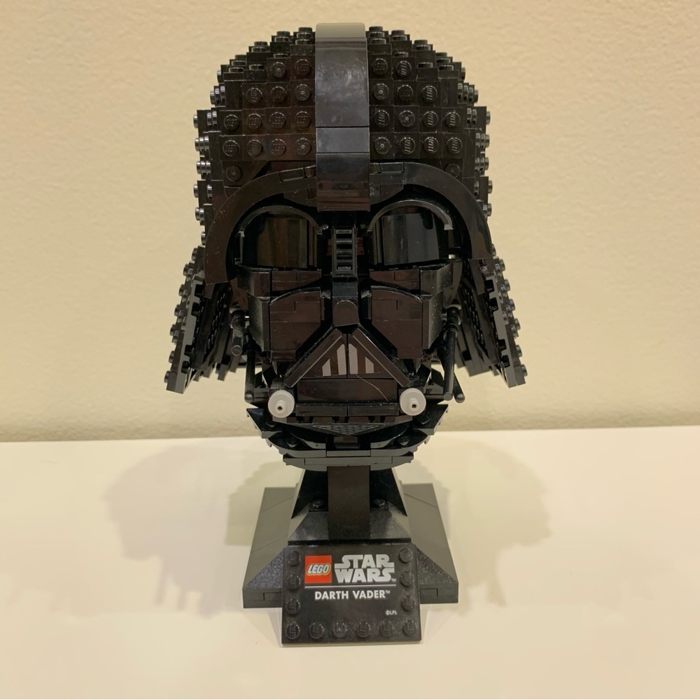 LEGO Star Wars Collectible Darth Vader Helmet Assembled